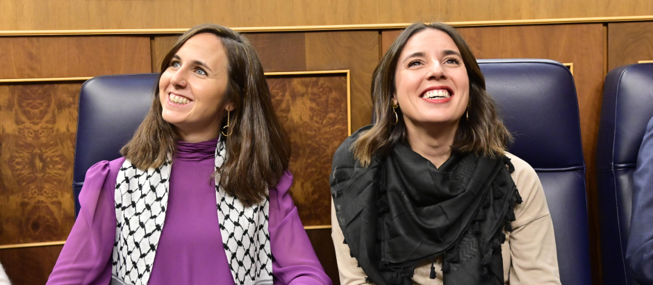Irene Montero and  Ione Belarra during the session of investiture President in the Congress of Deputies in Madrid on Wednesday, 15 November 2023.