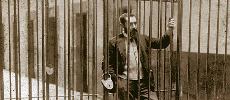 Sabino Arana en prisión en 1895