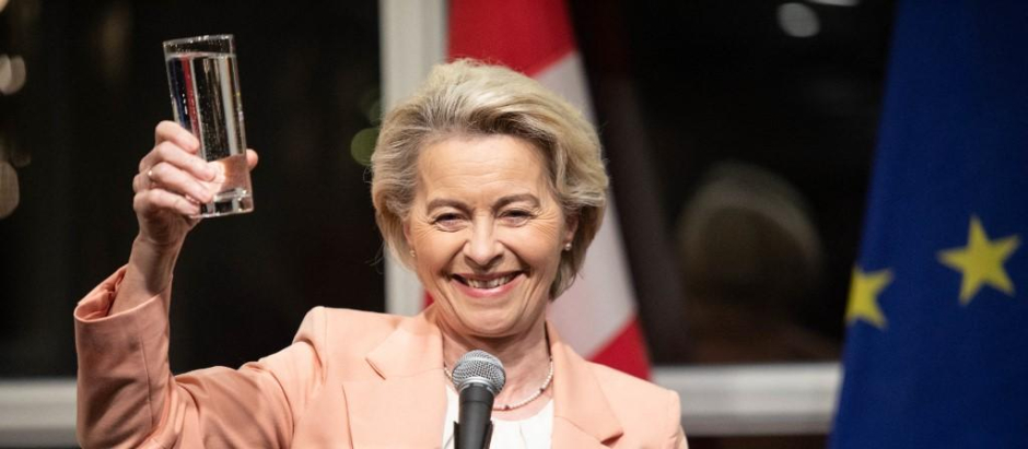 A la presidenta de la Comisión Ursula von der Leyen le esperan unos meses complicados en lo político y en lo legal