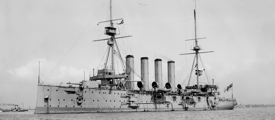 El HMS Cressy, buque líder del escuadrón