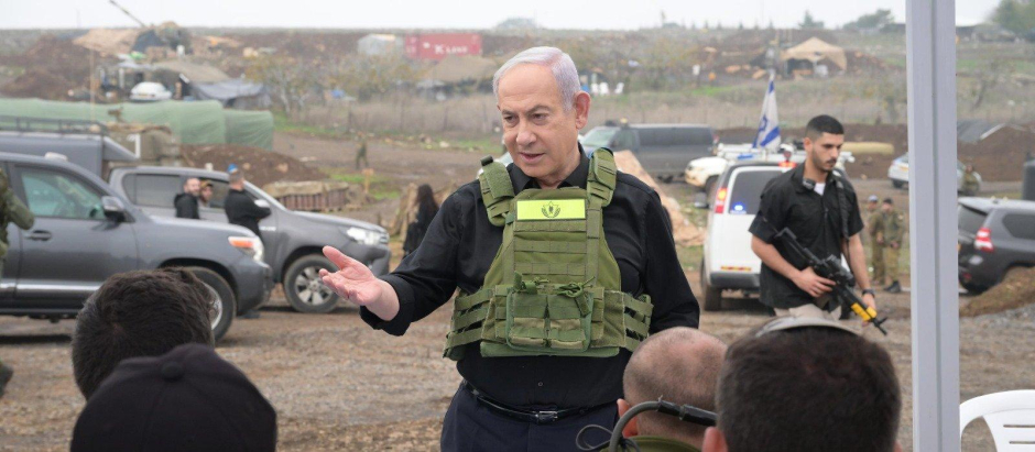 El primer ministro de Israel, Benjamin Netanyahu, en la frontera con el Líbano