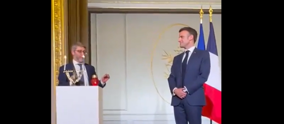 El presidente francés Emmanuel Macron durante la celebración judía en el Elíseo