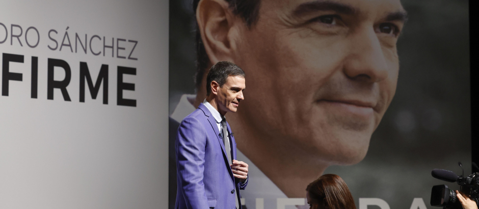 El presidente del Gobierno, Pedro Sánchez, en la presentación de su libro «Tierra firme»