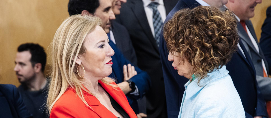 La consejera de Economía, Carolina España, y la vicepresidenta cuarta y ministra de Hacienda, María Jesús Montero, este lunes en Madrid en la reunión del Consejo de Política Fiscal y Financiera (CPFF)
