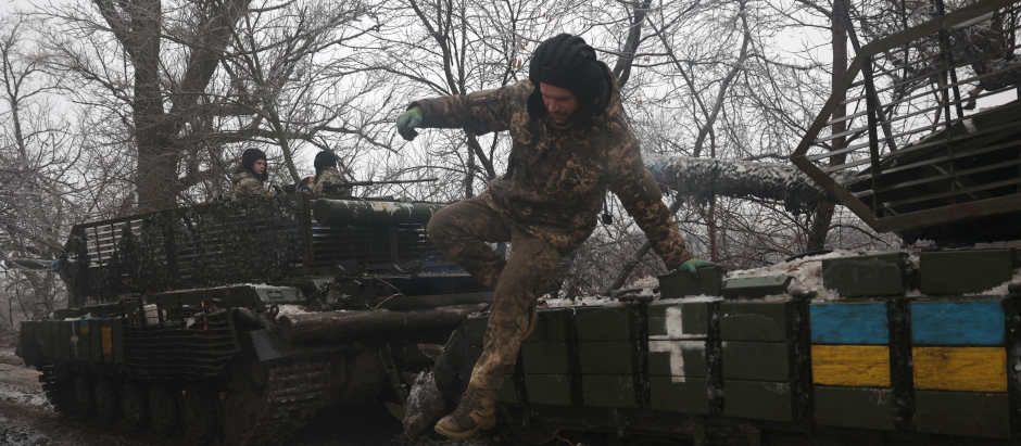 Tripulaciones de tanques ucraniano, en la región de Donetsk