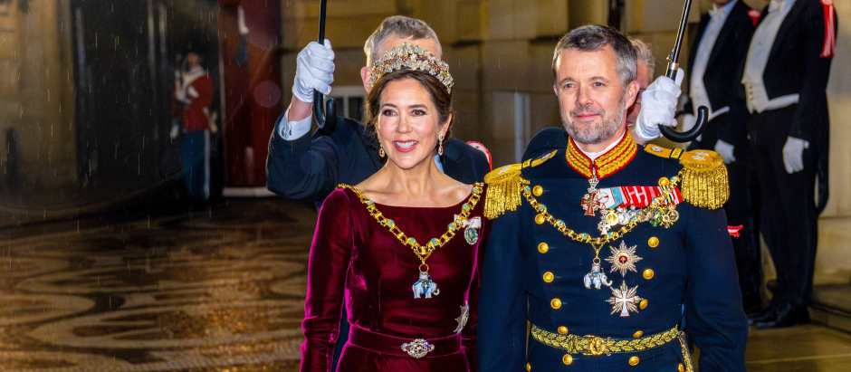 La princesa Mary de Dinamarca y el príncipe Federico de Dinamarca en la cena anual de Año Nuevo