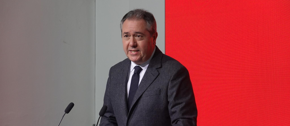 El secretario general del PSOE andaluz, Juan Espadas, en rueda de prensa