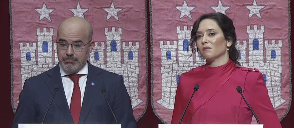 La presidenta de la Comunidad de Madrid, Isabel Díaz Ayuso, y el delegado del Gobierno, Francisco Martín