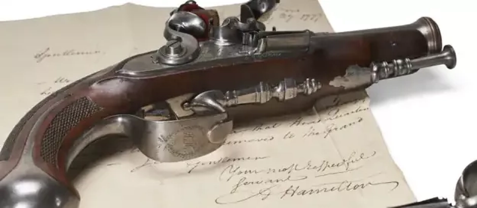 Pareja de pequeñas pistolas que pertenecieron a Alexander Hamilton, quien murió durante un duelo