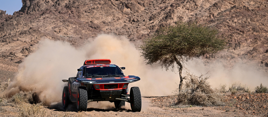 Carlos Sainz es el virtual campeón del Dakar 2024 después de que Loeb haya perdido más de una hora