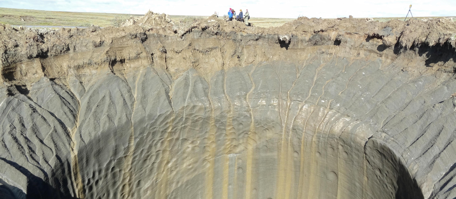 Cráter fotografiado en 2014 en la Península de Yamal, en Siberia