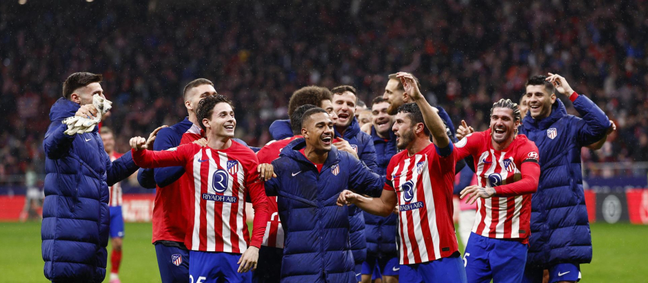 La euforia de los jugadores del Atlético de Madrid tras la clasificación en Copa del Rey