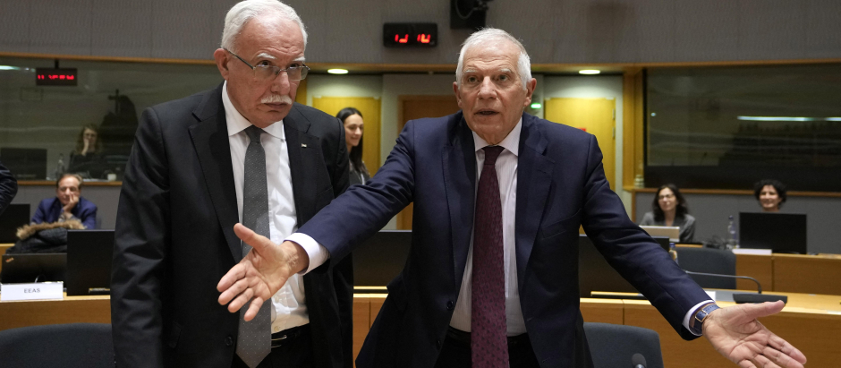 Borrell junto al ministro de Exteriores de la Autoridad Nacional Palestina