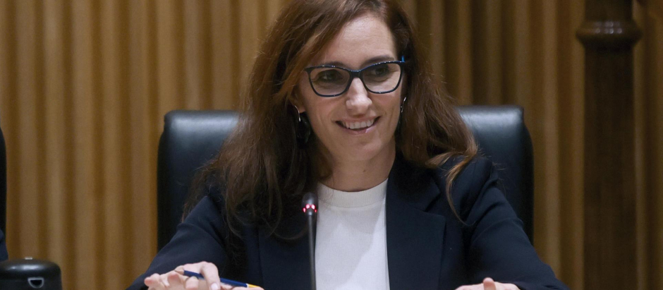La ministra de Santidad, Mónica García, comparece este viernes ante la comisión correspondiente del Congreso