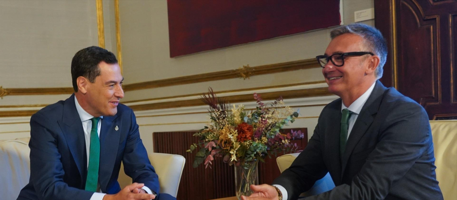El  presidente de la Junta, Juanma Moreno, se reúne con el portavoz parlamentario de Vox Manuel Gavira