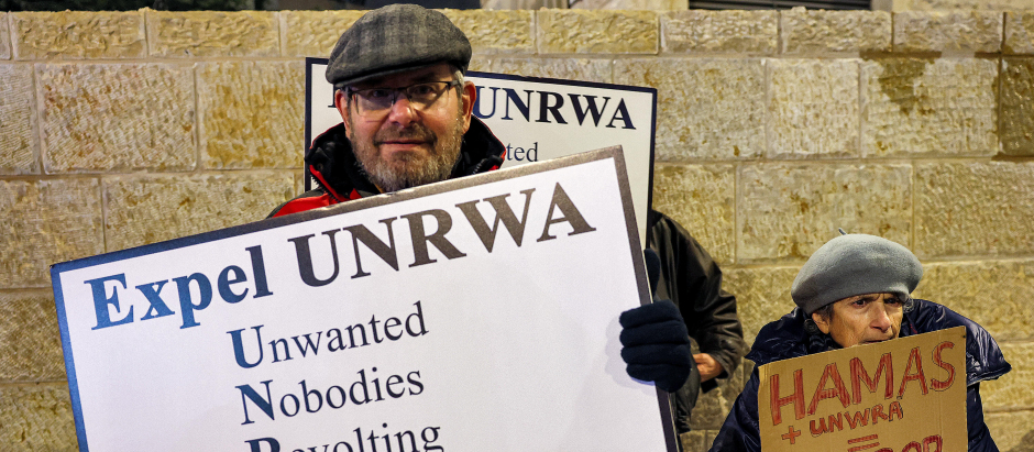 Manifestantes israelíes contra la UNRWA