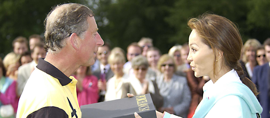 Charles Prince of Wales and Isabel Preysler
Porcelanosa Cup Polo Match Ashe Park Ashe Park, UK - 27 Jun 2002