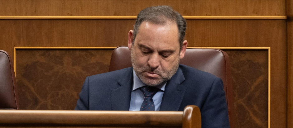 El exministro de Transportes y diputado del PSOE José Luis Ábalos durante una sesión plenaria, en el Congreso de los Diputados