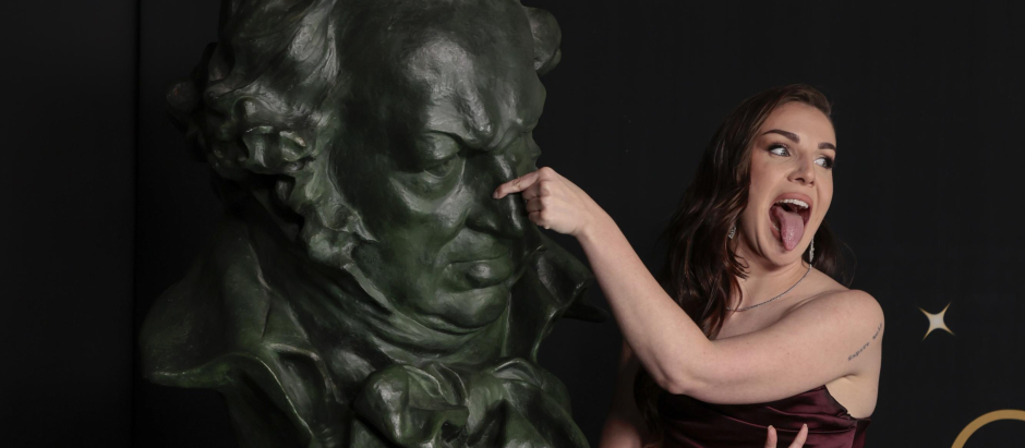 Inés Hernand, en la alfombra roja de los Premios Goya 2024