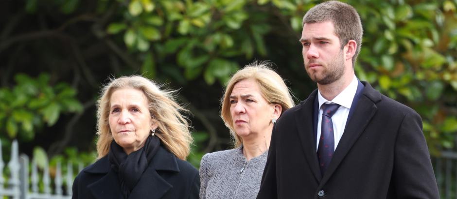 (left to right) Infanta Elena, Duchess of Lugo, Infanta Cristina of Spain and Juan Valentin Urdangarin attend a thanksgiving service for the life of King Constantine of the Hellenes at St George's Chapel, in Windsor Castle, Berkshire. Picture date: Tuesday February 27, 2024.