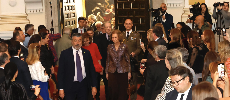 Doña Sofía, a su llegada a la Real Academia de Bellas Artes de San Fernando