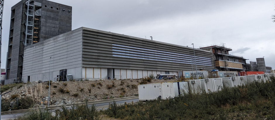 Edificios que forman parte de la nueva fábrica de Estrella Galicia en Arteixo (La Coruña)