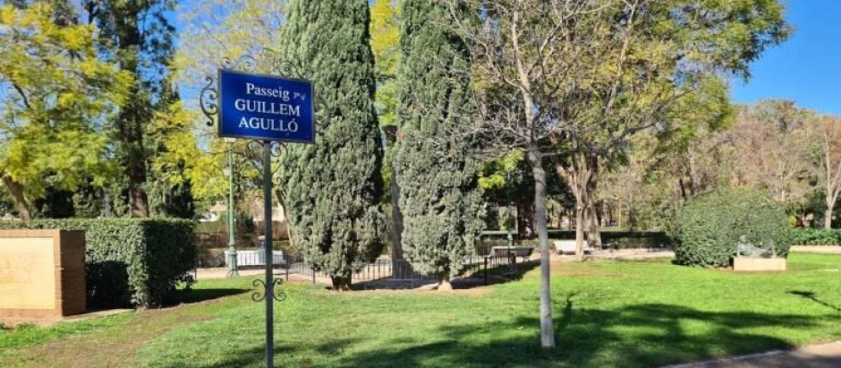 Foto de archivo del paseo dedicado a Guillem Agulló en los Jardines de Viveros de València