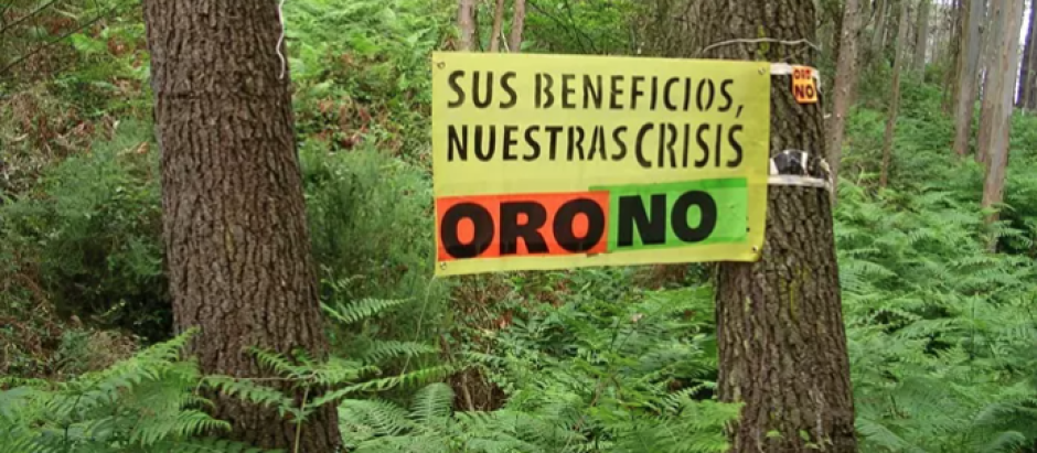 Cartel en contra de la explotación de la mina de oro en Tapia
