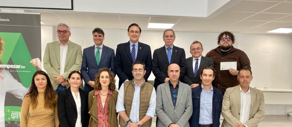 Visita realizada al CADE Córdoba por el consejero de Universidad, Investigación e Innovación.