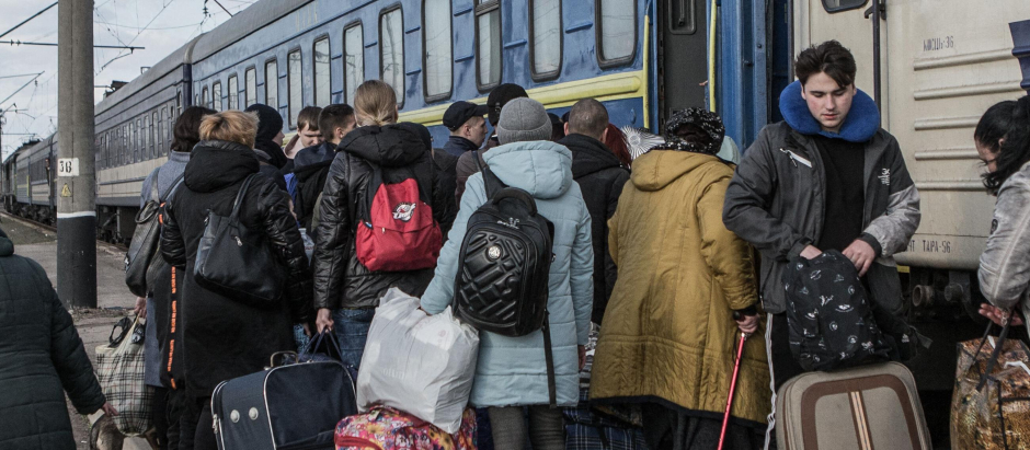 KRAMATORSK, UKRAINE - APRIL 6: Civilians board a train as they are being evacuated from combat zones in Kramatorsk, Donetsk Oblast, in eastern Ukraine on April 6, 2022.