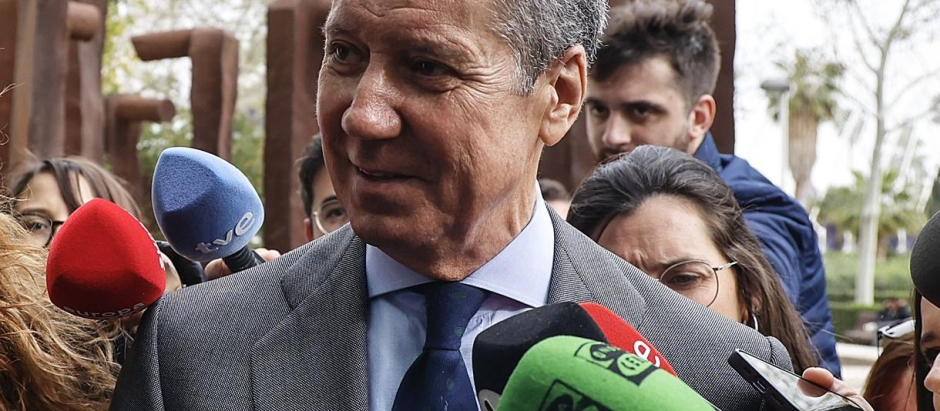 El expresidente de la Generalitat Valenciana y exministro, Eduardo Zaplana, a su entrada a la Audiencia Provincial de Valencia