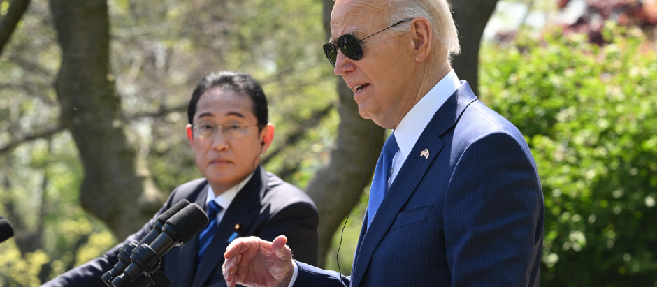El primer ministro japonés, Fumio Kishida y el presidente de EE.UU. Joe Biden