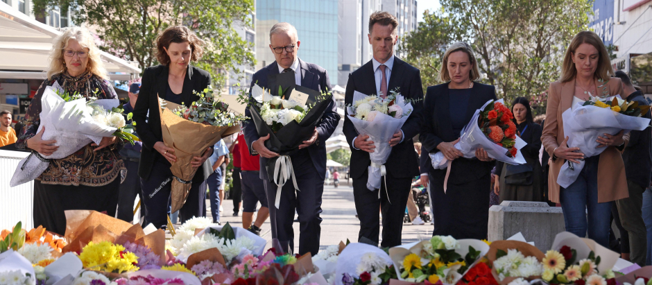El primer ministro australiano Anthony Albanese homenajea a las víctimas
