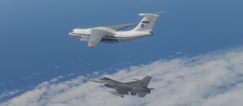 Un F-16 portugués escolta un avión ruso hasta que se alejó del espacio aéreo de la OTAN