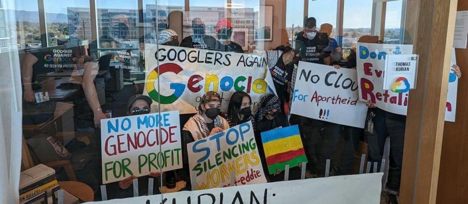 Imágenes de la protesta dentro de las oficinas de Google
