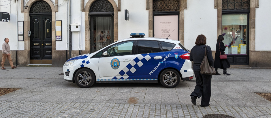Un coche patrulla de la Policía Local de La Coruña