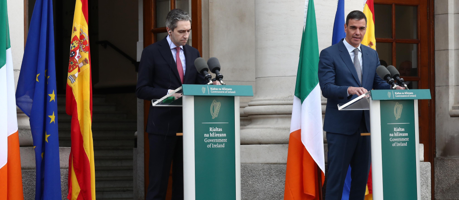 Pedro Sánchez y el primer ministro de Irlanda, Simon Harris