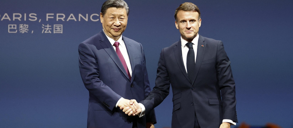 Xin Jinping y Emmanuel Macron en París