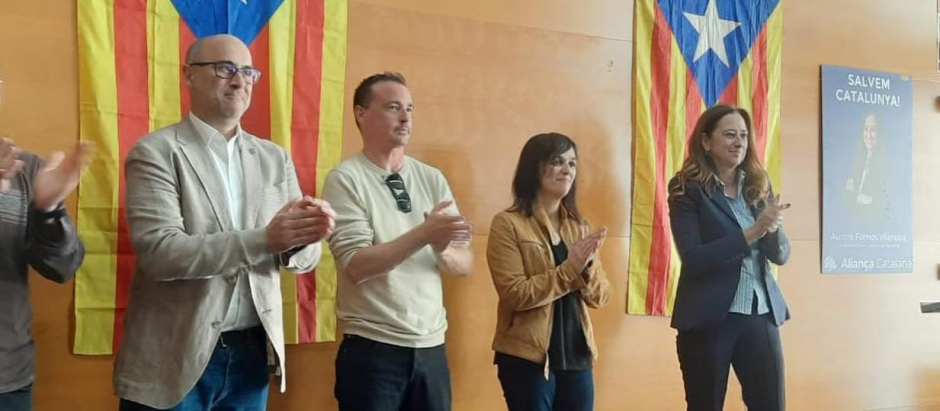 Silvia Orriols, con otros líderes de Aliança Catalana.