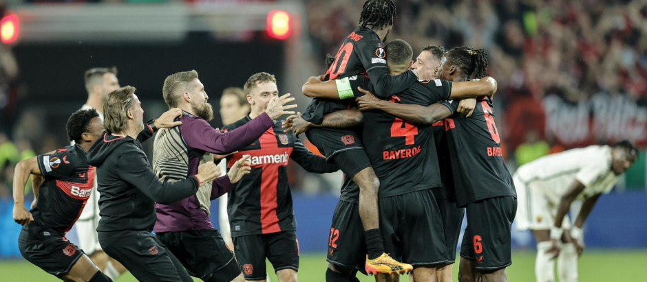 El Bayer Leverkusen festeja el pase a la final de la Europa League
