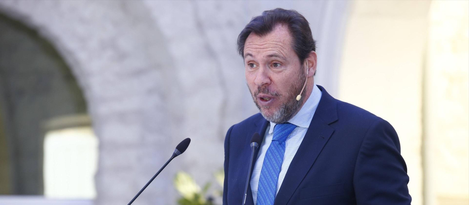 El ministro de Transporte y Movilidad Sostenible, Óscar Puente, interviene en el Foro Alicante 'Conexiones e infraestructuras para Alicante', este viernes