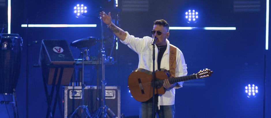 Alejandro Sanz en el 'Concierto Telefónica 100 Live' celebrado en el estadio Santiago Bernabéu