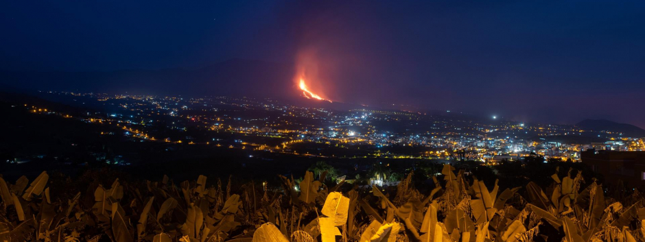 Imagen del volcán de La Palma desde la distancia