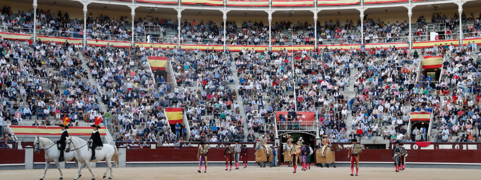 during a bullfight in Madrid, 02 October 2021.
