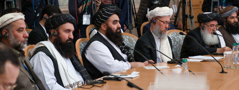 Representantes del gobierno Talibán en la conferencia en Moscú
