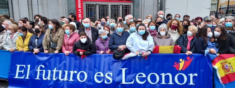 Pancarta de apoyo a Leonor en las proximidades del Teatro Campoamor (OViedo)
