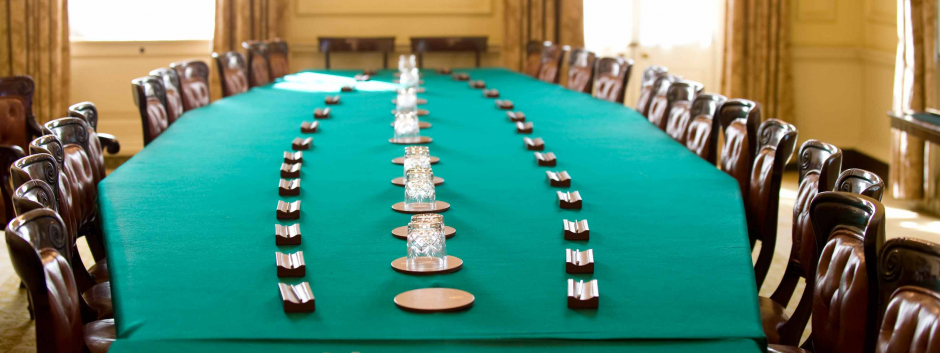 Interior de la Oficina del Gabinete en el Parlamento británico