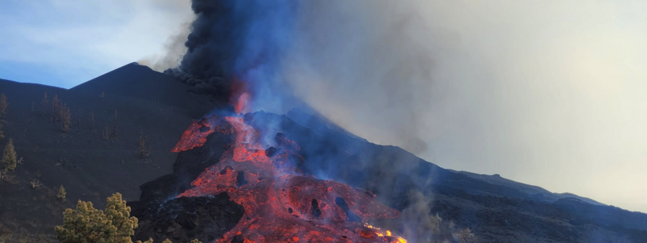 Volcán de Cumbre Vieja visto desde Tacande