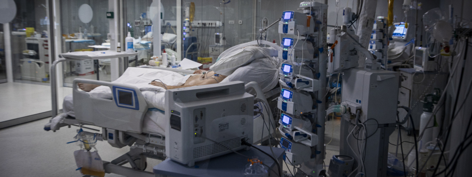 Paciente en el Hospital Isabel Zendal de Madrid