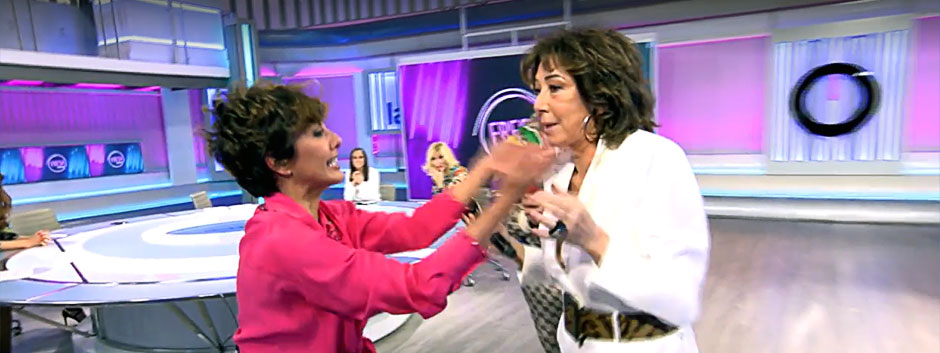 Ana Rosa Quintana sorprendió a Sonsoles Ónega en pleno programa de 'Ya son las ocho'